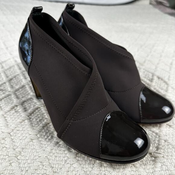 Taryn by Taryn Rose Brown Patent Toe Cap Stretch Heels Size 7.5 - Picture 1 of 7